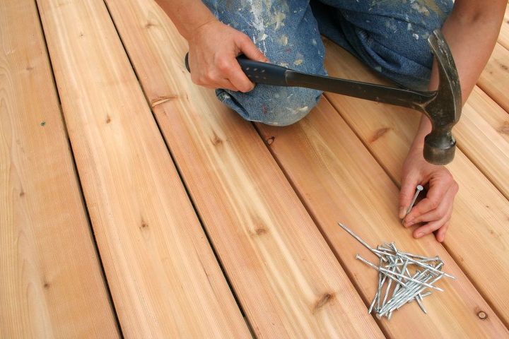 How to Build a Deck With Your Own Two Hands